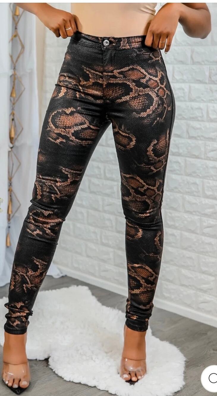JC & JQ Medium NEW Surely Mine Coated Snake Print High Rise Skinny Jeans